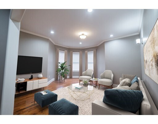 Primary Photo - 21 Greenwood St