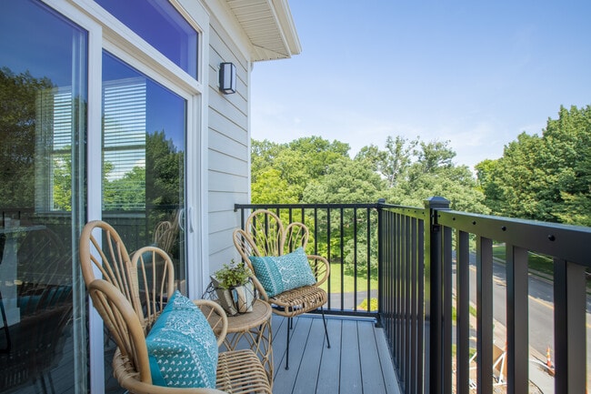 Outdoor Balcony - The Elle on Lockwood