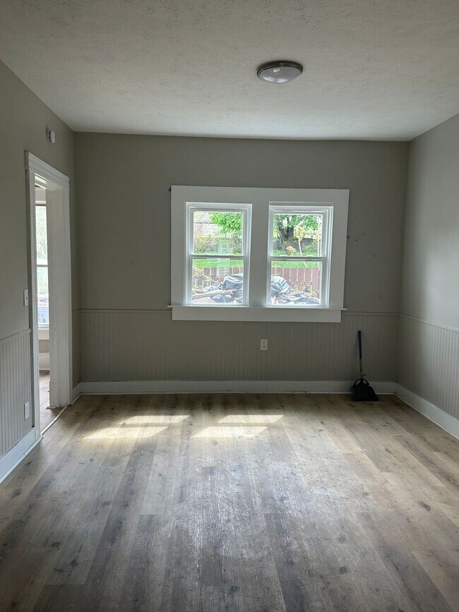 Foto del edificio - Harvard/E. 71  4bd Single Cash Pay/Section 8