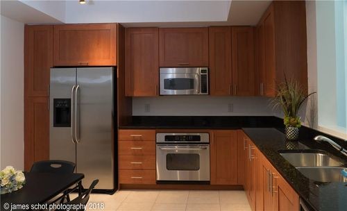 Foto del edificio - 3340 NE 190th St