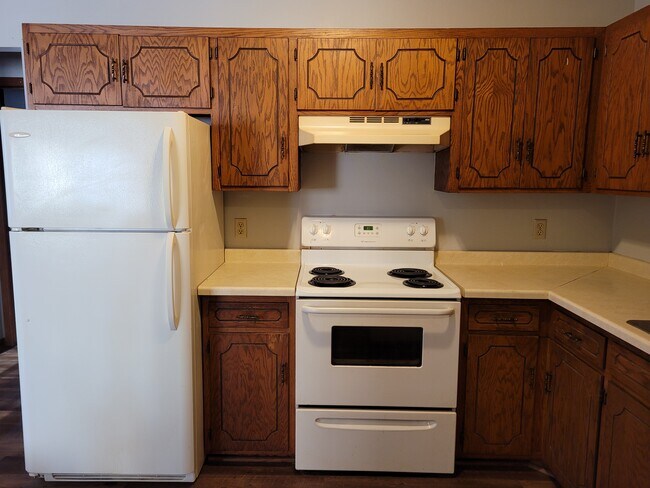 Foto del edificio - 240 Marvin Elwood Rd