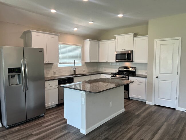 Building Photo - 31657 Nimbus Dr