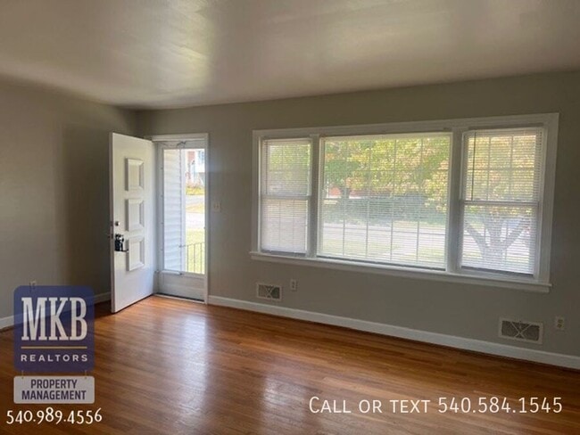 Building Photo - 1520 Longview Ave