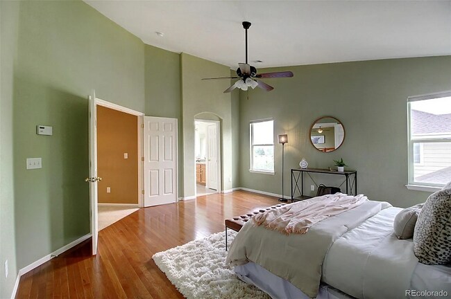 Foto del edificio - 1355 E 100th Ln