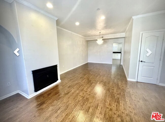 Building Photo - 909 S Gramercy Pl