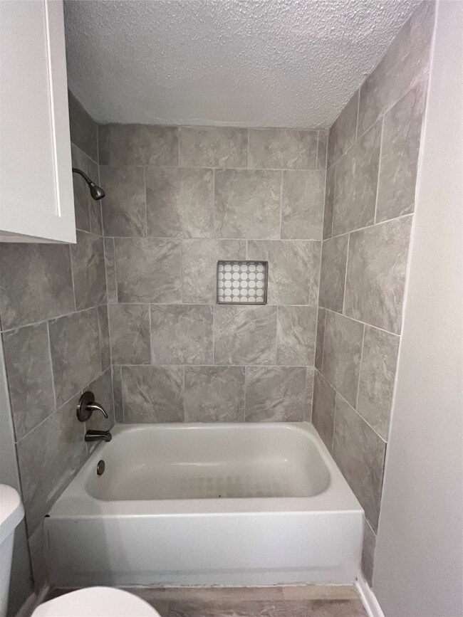 Building Photo - 2502 N Houston Dr