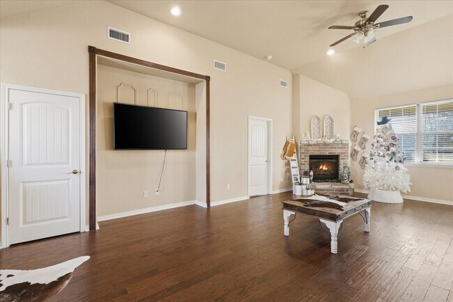 Building Photo - 1720 Elk Run Dr