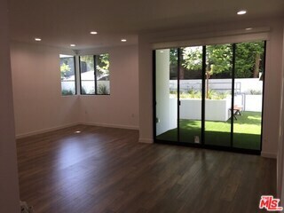 Foto del edificio - 11478 Moorpark St