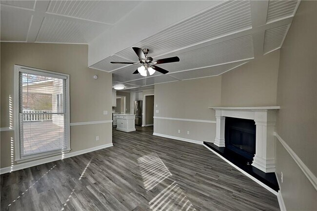 Building Photo - 308 Golden Ct