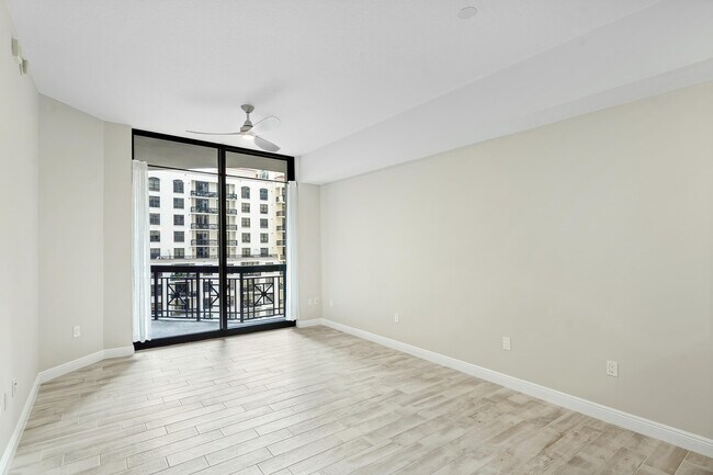 Foto del edificio - 701 S Olive Ave