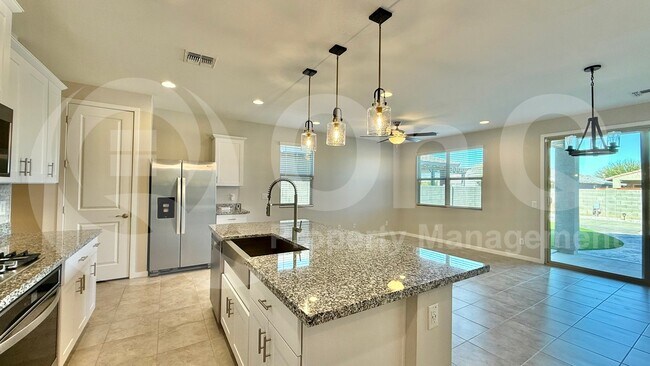 Foto del edificio - 5642 W Rainwater Dr