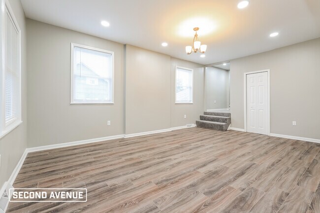 Building Photo - 111 Lynnwood Ave