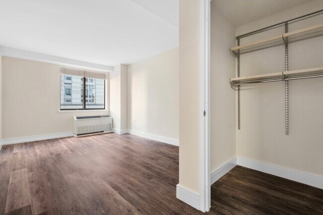 Foto del edificio - 123 E 47th St