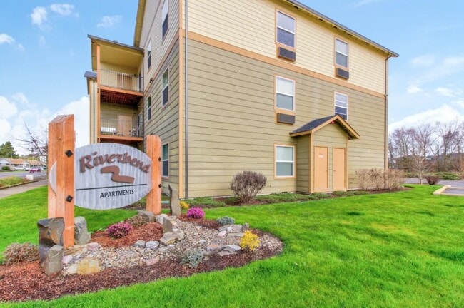 Building Photo - Riverbend Apartments