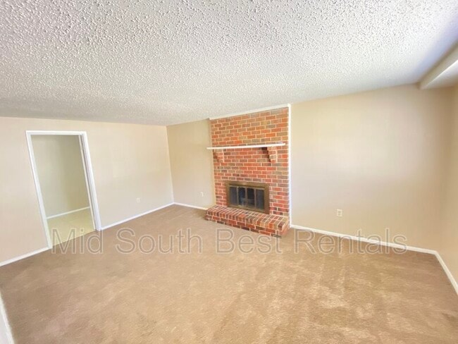 Building Photo - 7425 Doncaster Ln