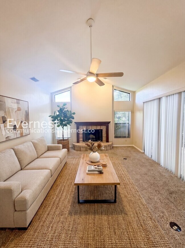 Foto del edificio - 2891 Deer Hound Way