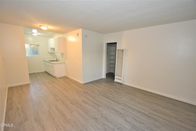 Building Photo - 710 W Channel Islands Blvd