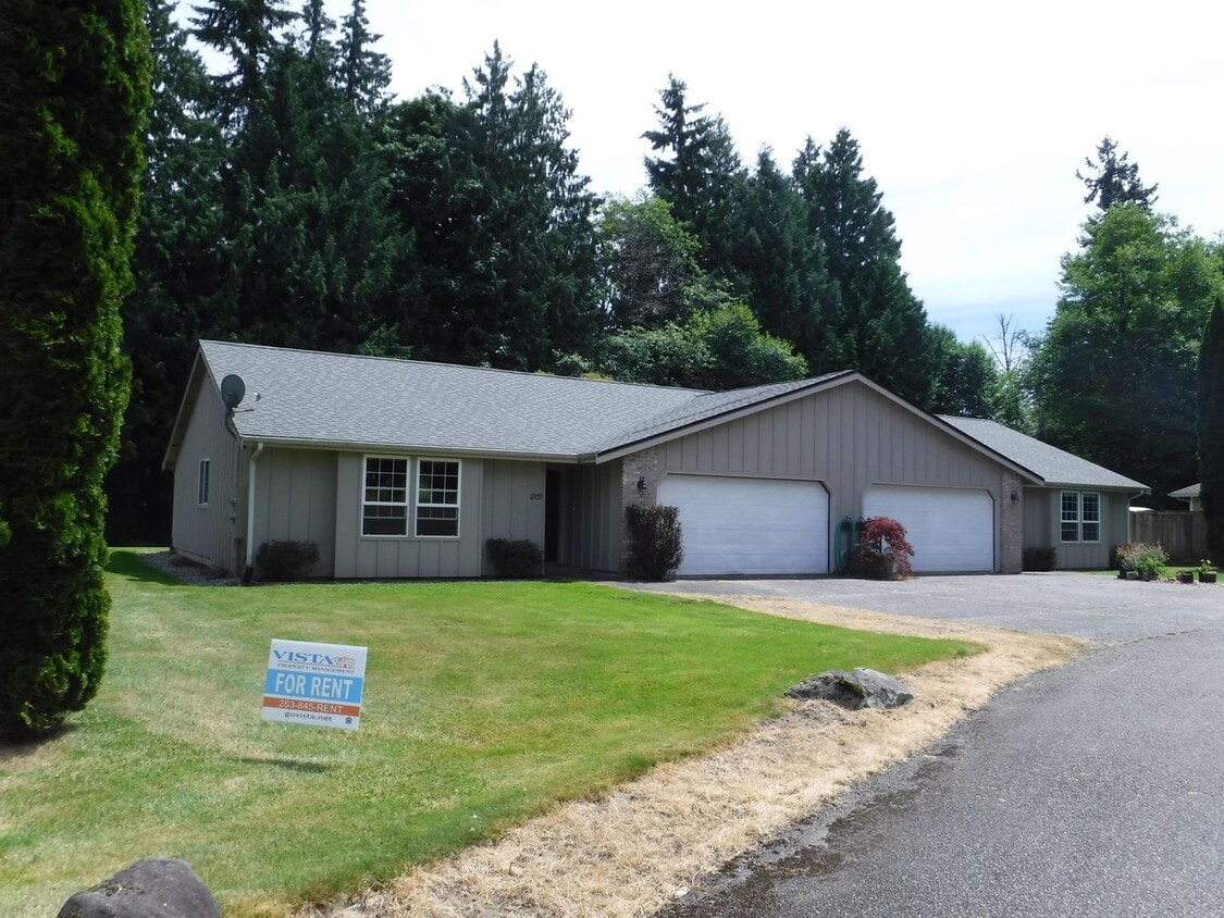 Primary Photo - Two Bedroom, One Bath duplex in South Hill...