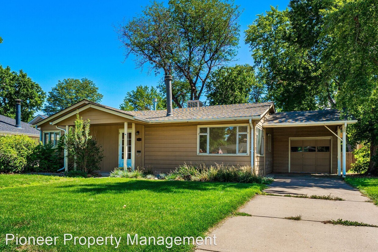 2 br, 1 bath House 8020 W 45th Ave House Rental in Wheat Ridge, CO