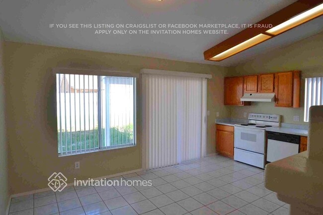 Building Photo - 2703 N 87th Ave