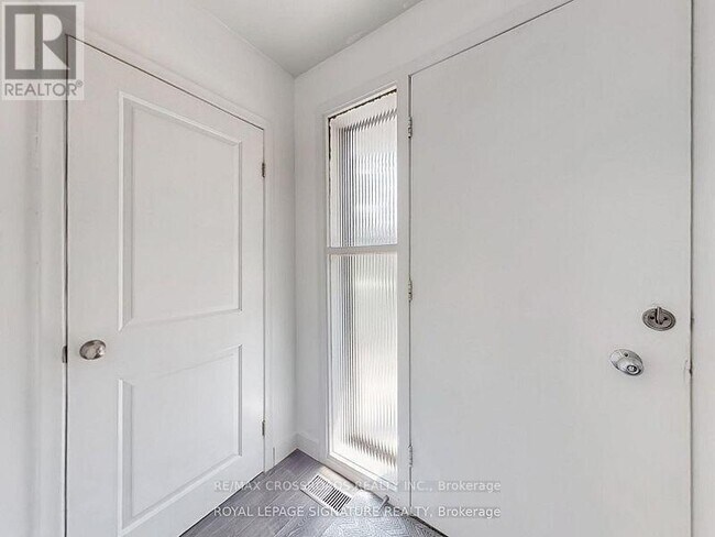 Building Photo - 82 Northwood Dr