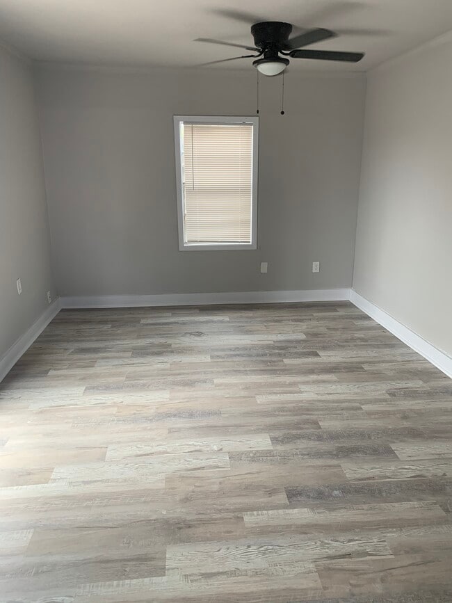Building Photo - 1461 Maryland Dr