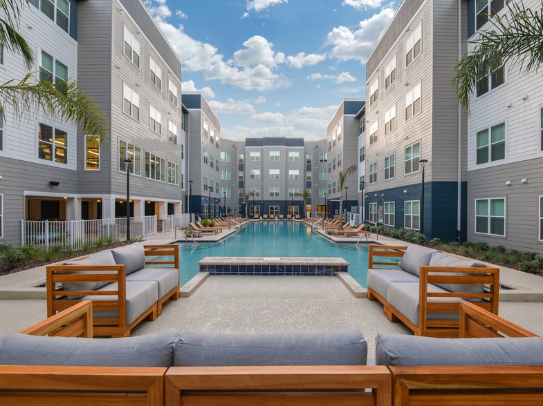 Halo 46: Off-Campus Student Housing