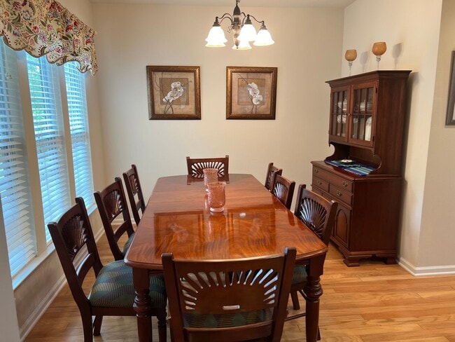 Building Photo - Spacious Sun City Home on Cul-De-Sac with Flexible terms