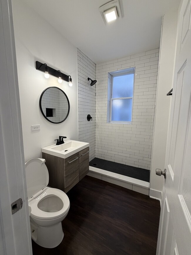 Foto del edificio - 1922 S Harvey Ave