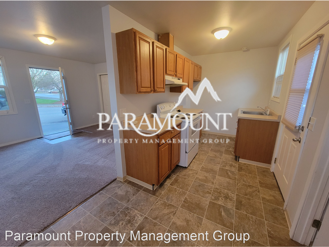 Building Photo - Studio, 1 bath House - 1203 4th St