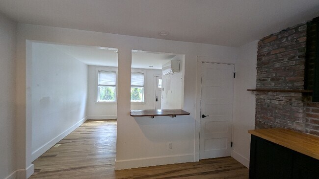 Foto del edificio - 581 Kearsarge Way