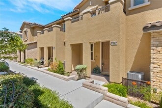 Building Photo - 49 Alamere Falls Dr