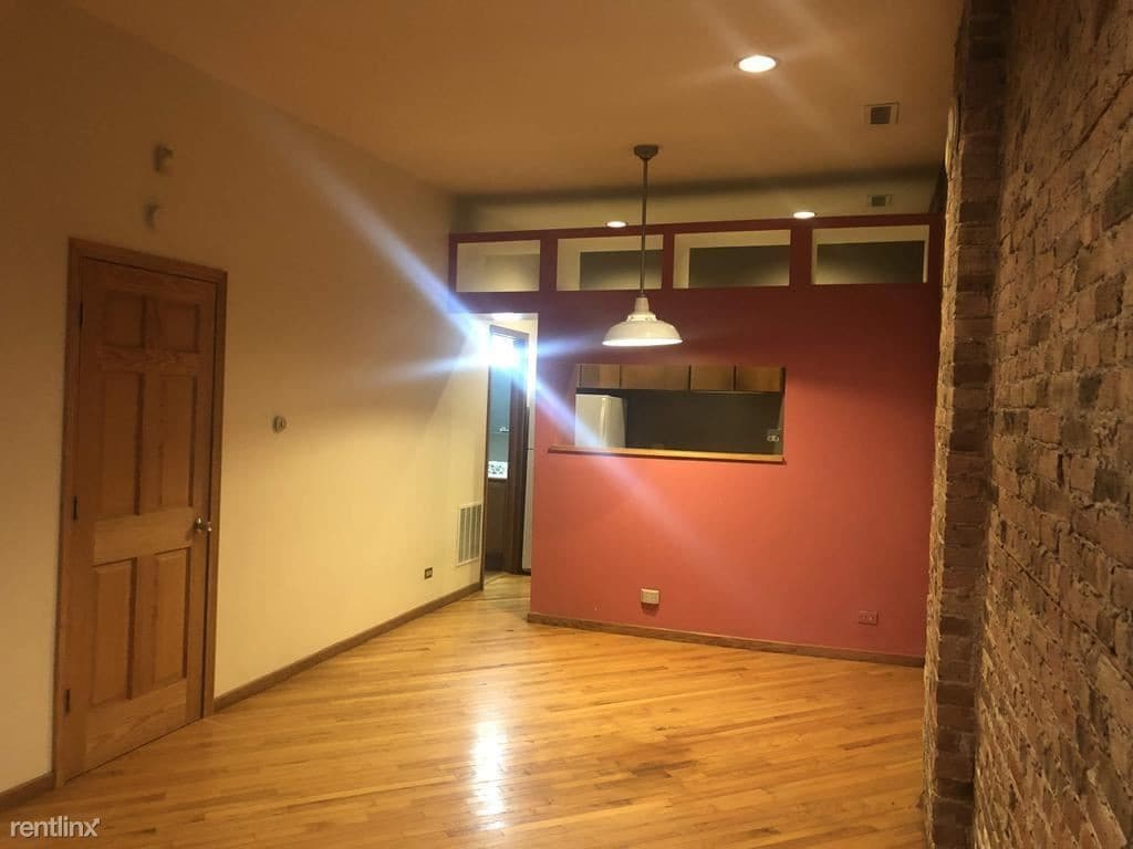Primary Photo - 2241 N Wayne Ave