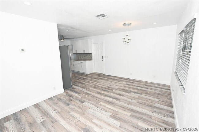 Foto del edificio - 270 NW 43rd St