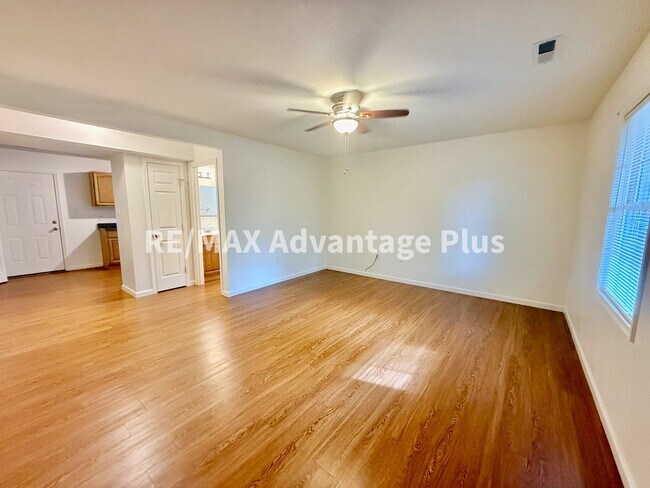 Foto del edificio - 408 Winston St