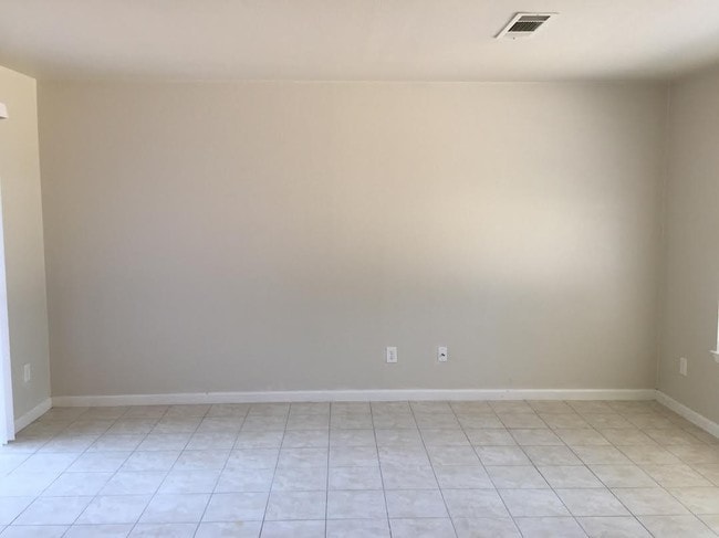 Photo - 1902 Sandy Ct Townhome