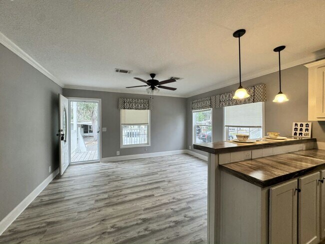 Foto del edificio - 2323 NW 46th Ct