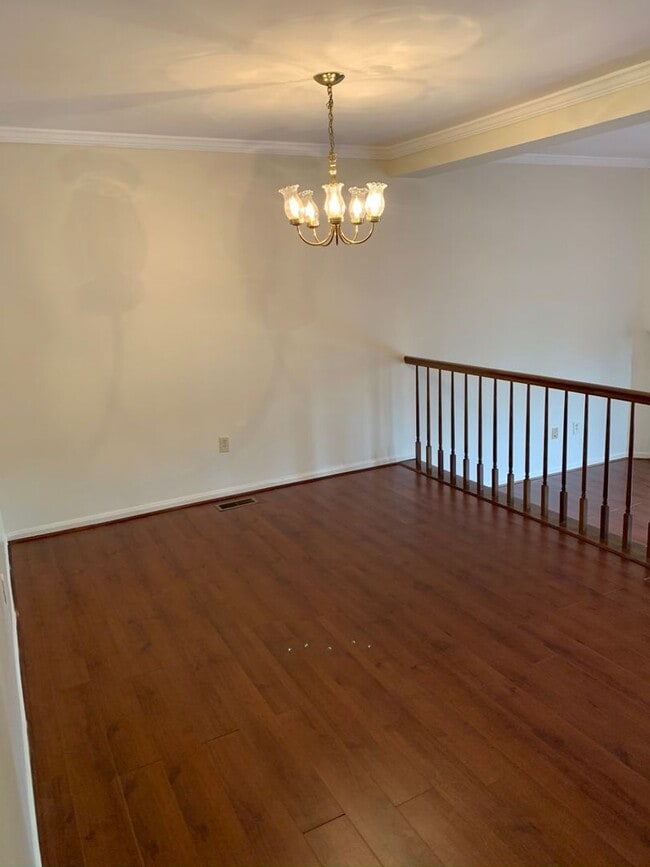 Foto del edificio - Welcome to River Woods!