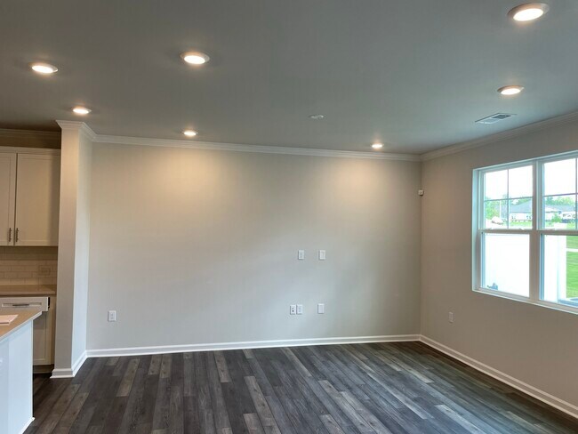 Living Room - 5048 Kota St