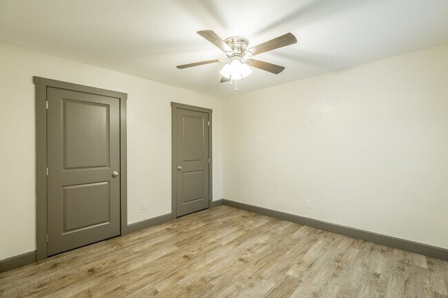 Foto del edificio - Parkwood Apartments