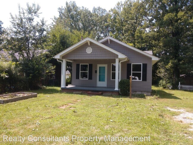 Foto del edificio - 3 br, 2 bath House - 712 Englewood Street