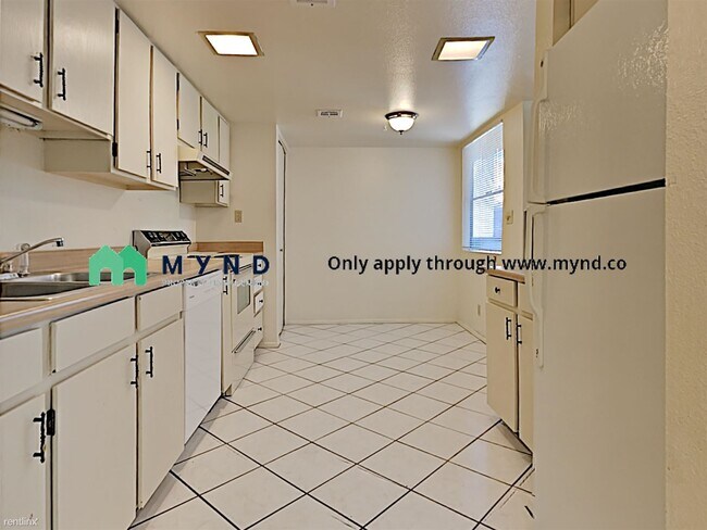 Foto del edificio - 1 br, 1 bath  - 1730 W Emelita Ave Apt 2097