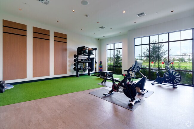 Estudio de spinning, yoga y barra - Parkway Crossings
