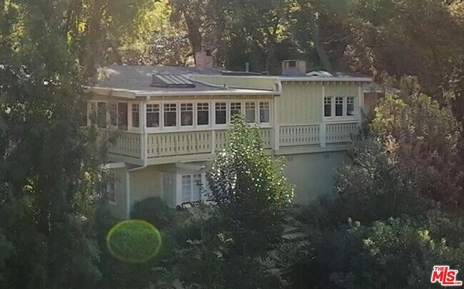 Foto del edificio - 2049 Oakstone Way