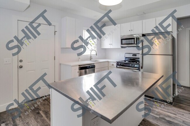 Foto del edificio - 665 Broadway Ave NW