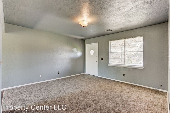 Building Photo - 3 br, 1 bath House - 6709 Gleason Circle,