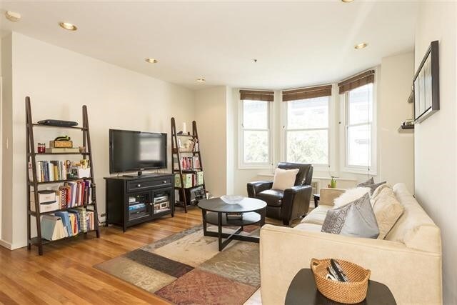 Foto principal - 716 Adams St