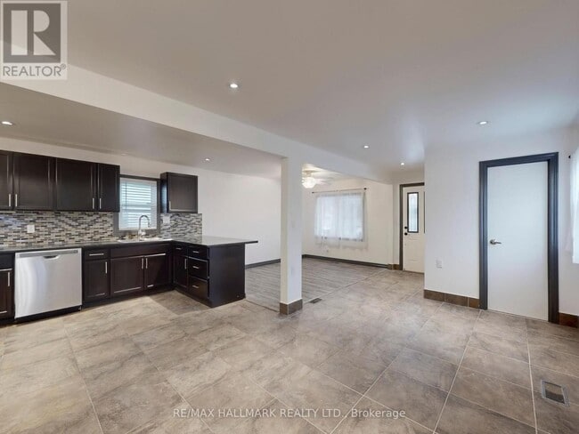 Building Photo - 2 Criscoe St