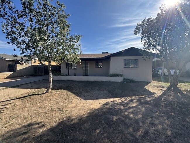 Building Photo - Maryvale 3br House