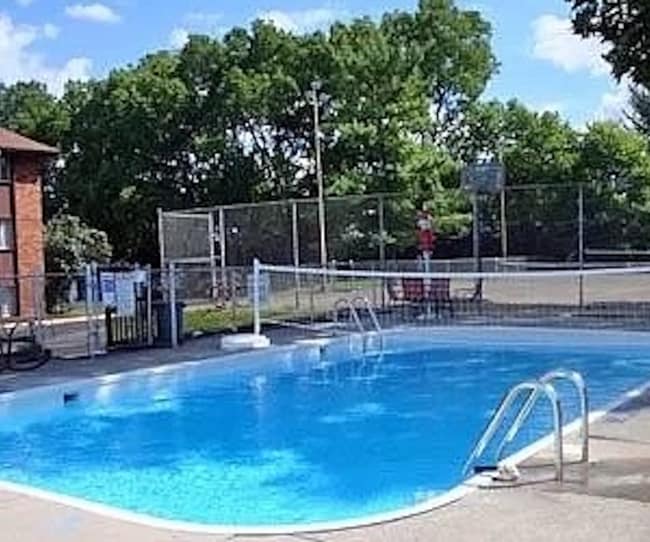 Listing photo #7